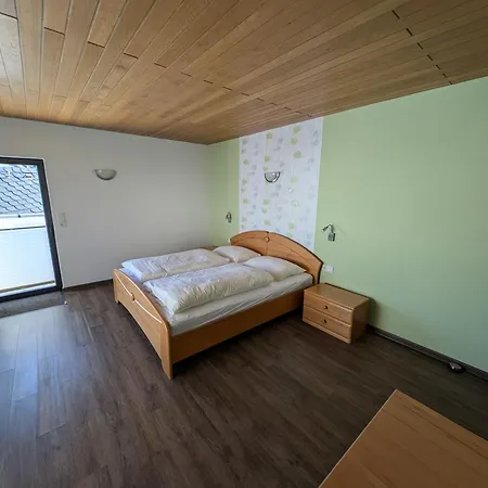 Gaestehaus Bollig Trittenheim Room photo