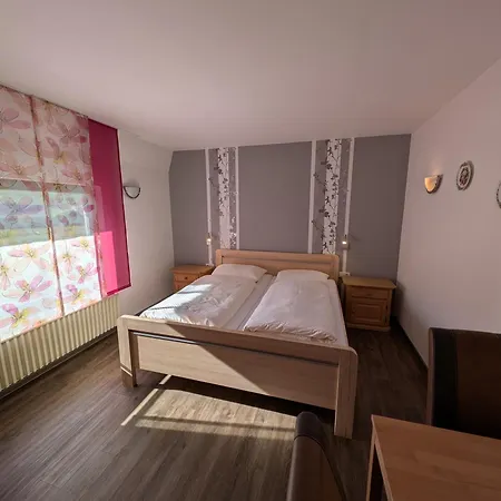 Gaestehaus Bollig Trittenheim Room photo