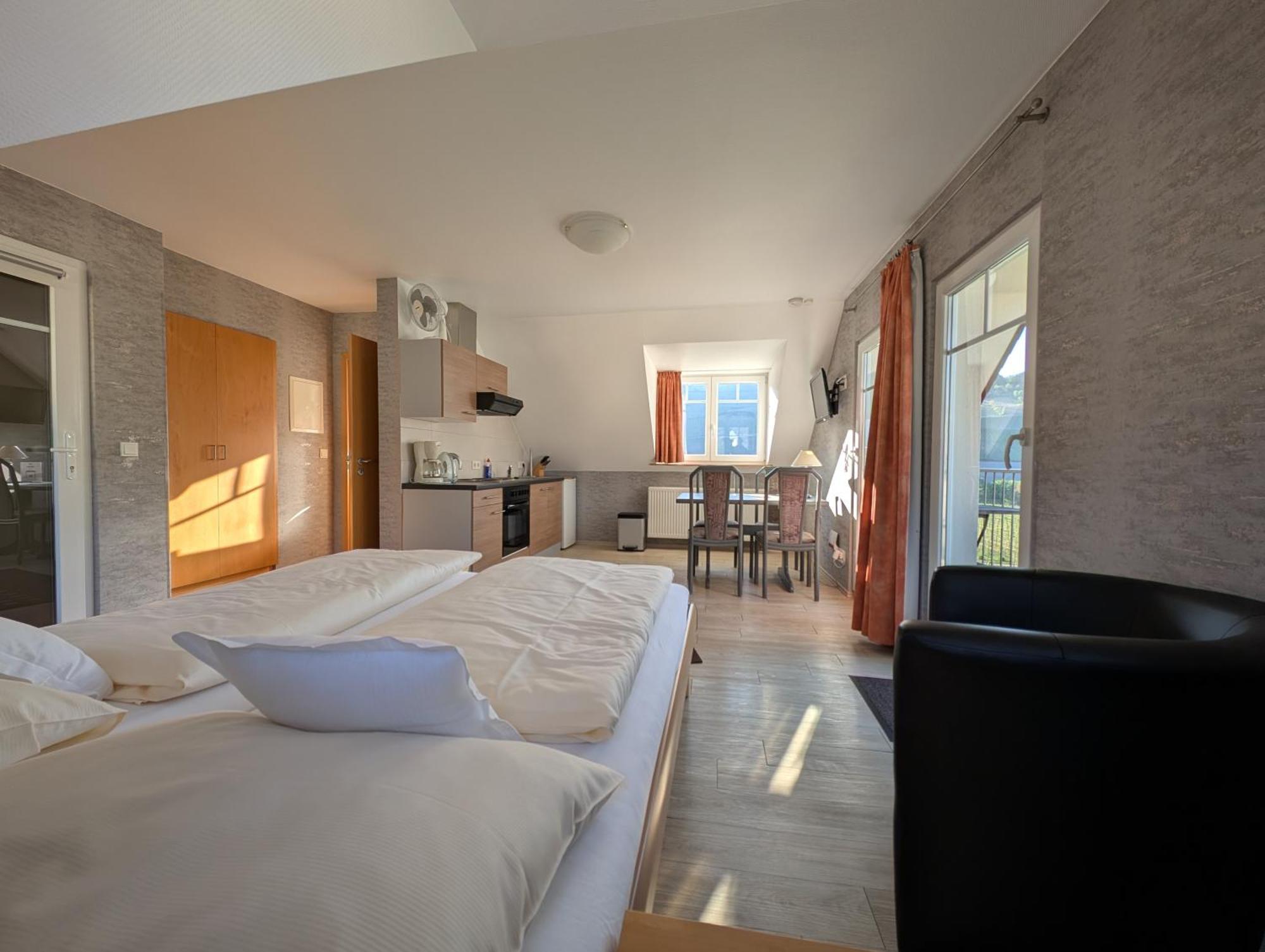 Gasthuis Gaestehaus Bollig 3*